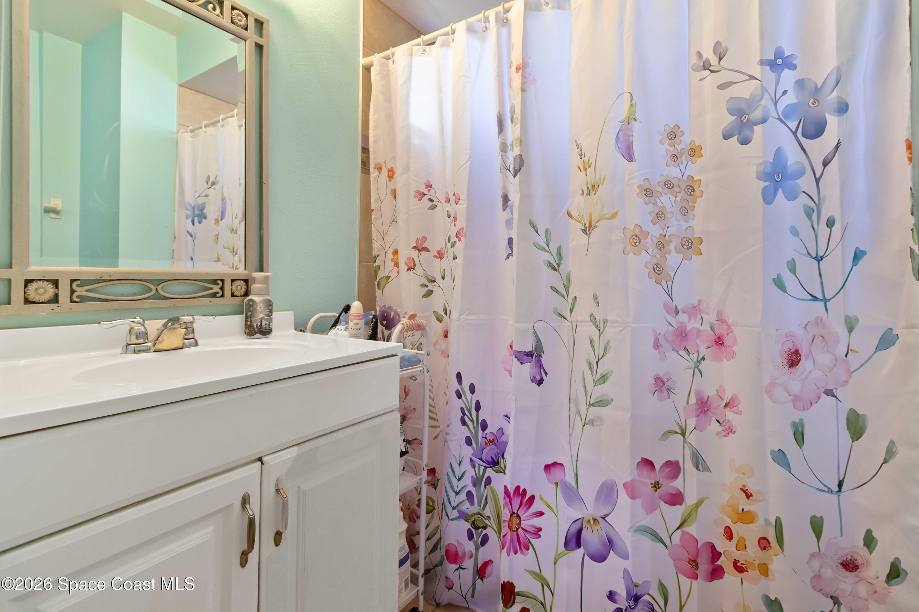 501 Parker Road Melbourne, FL 32904 - Photo 14 of 16 Master Bathroom