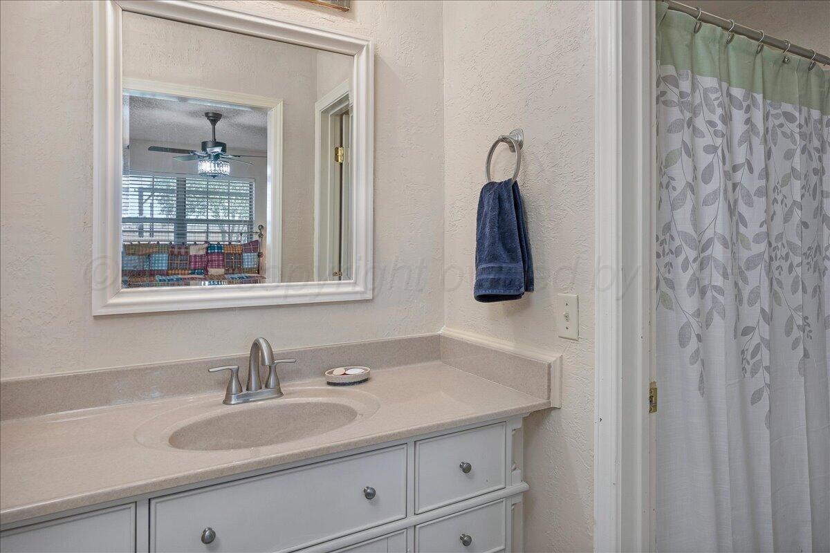 6008 Rutgers Street Amarillo, TX 79109 - Photo 12 of 22 12-Primary Bathroom