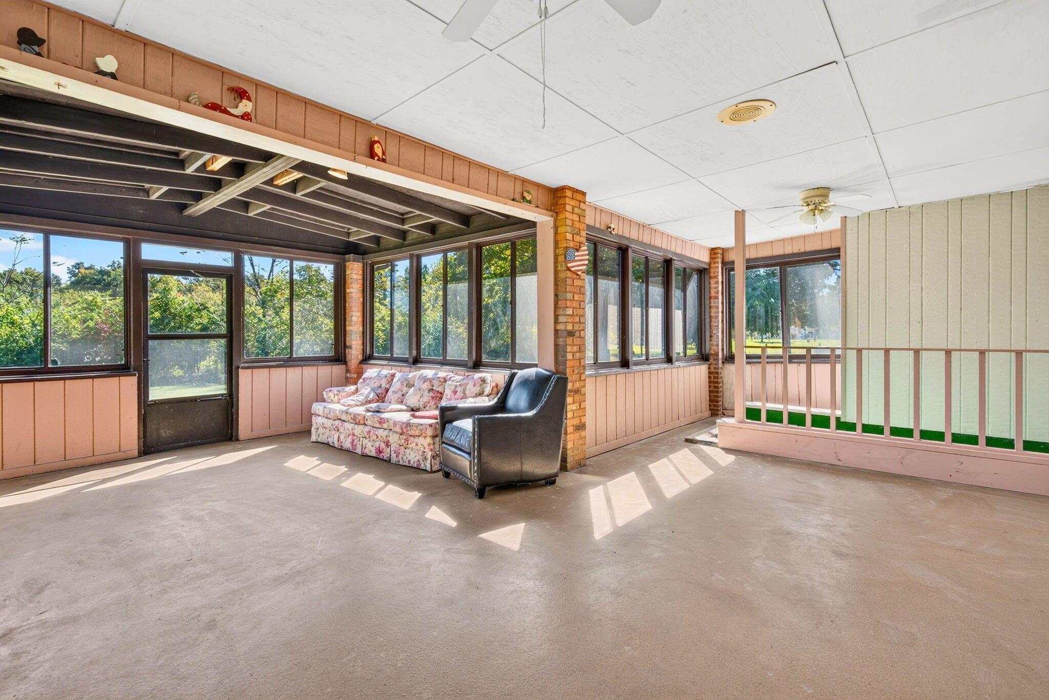 6832 Young Road Orient, OH 43146 - Photo 20 of 59 Sunroom