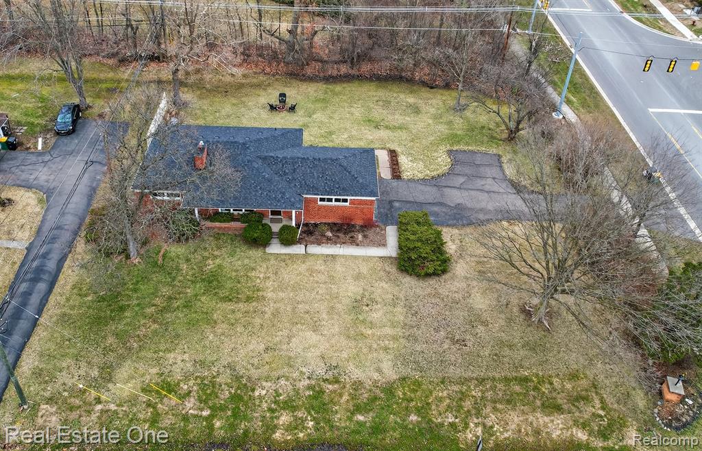 28491 Bayberry Road Farmington Hills, MI 48331 - Photo 34 of 37