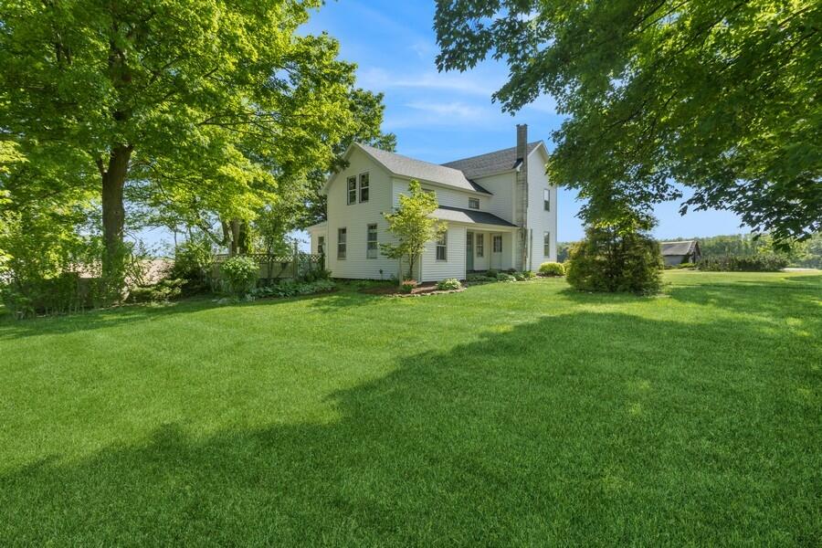1266 Grange Road Buchanan, MI 49107 - Photo 3 of 32 02_1266GrangeRd_2002_LowRes