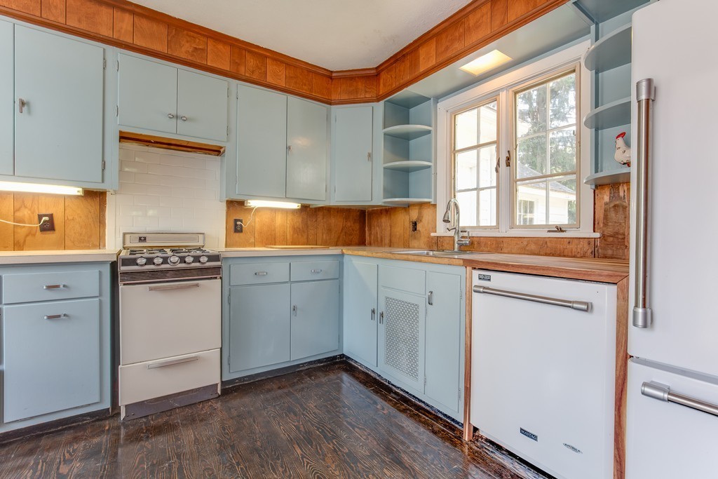6 Dalton Road Chelmsford, MA 01824 - Photo 7 of 20 Gallery Image 7