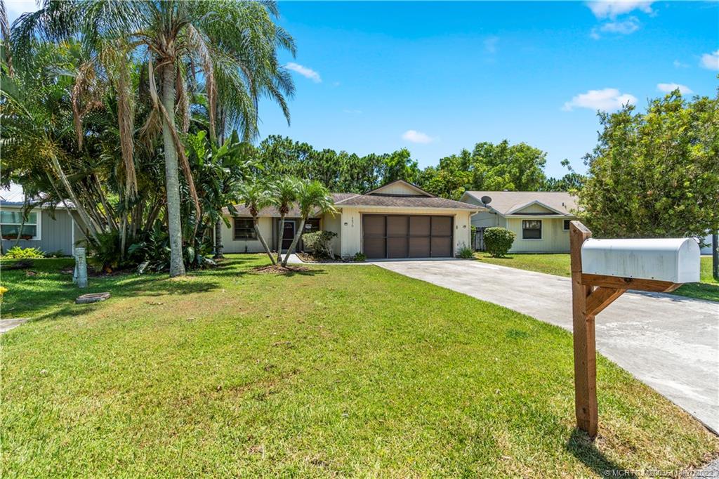 6870 Southeast Raintree Avenue Stuart, FL 34997 - Photo 3 of 28 Gallery Image 3