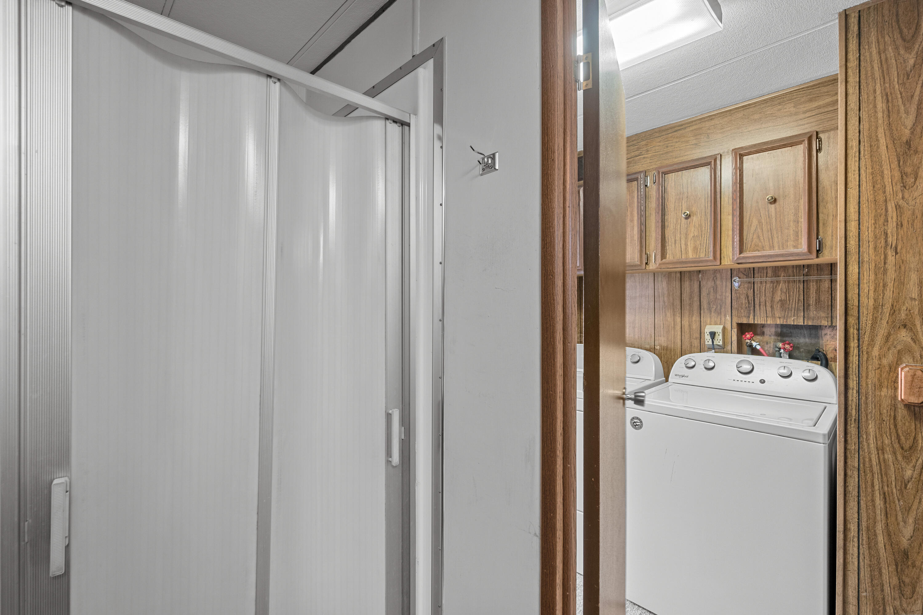 60960 Ridge Drive Bend, OR 97702 - Photo 21 of 35 34-print-Riley Visuals-34