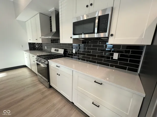 $280,000 | 221 South Harris Avenue, Indianapolis, IN 46222