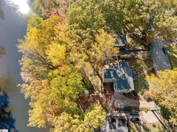 $1,199,000 | 122 Lakecrest Drive, Greenville, SC 29609