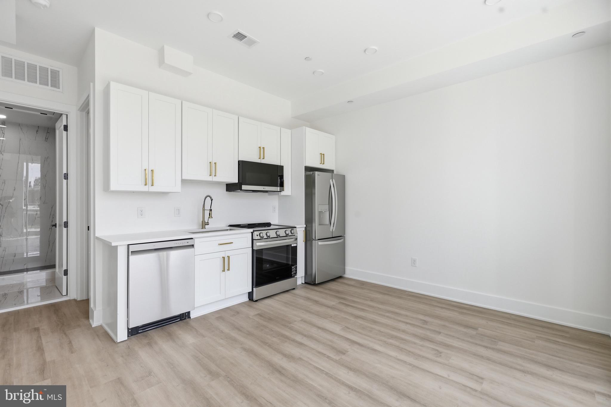 2105 M Street Northeast, Unit 9 Washington, DC 20002 - Photo 8 of 17 Gallery Image 8