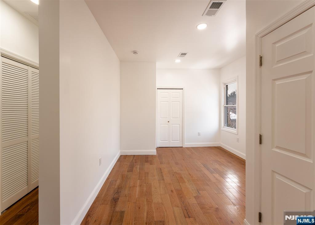 152 Washington Street Lodi, NJ 07644 - Photo 4 of 9