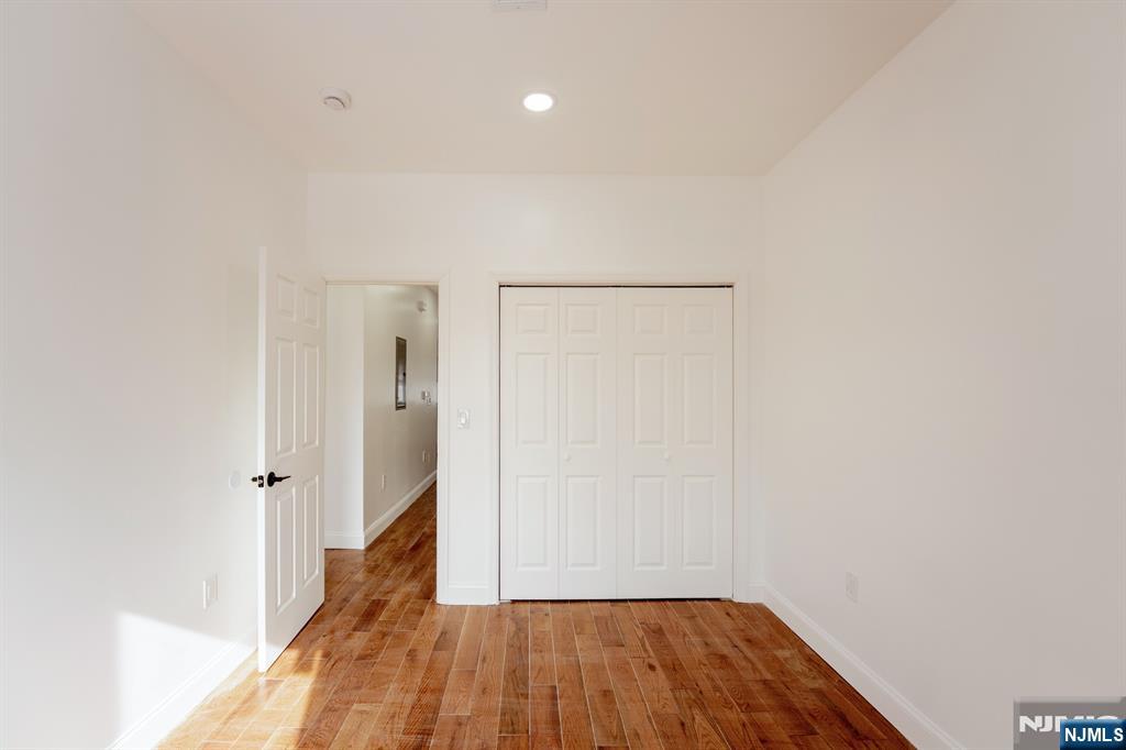 152 Washington Street Lodi, NJ 07644 - Photo 5 of 9