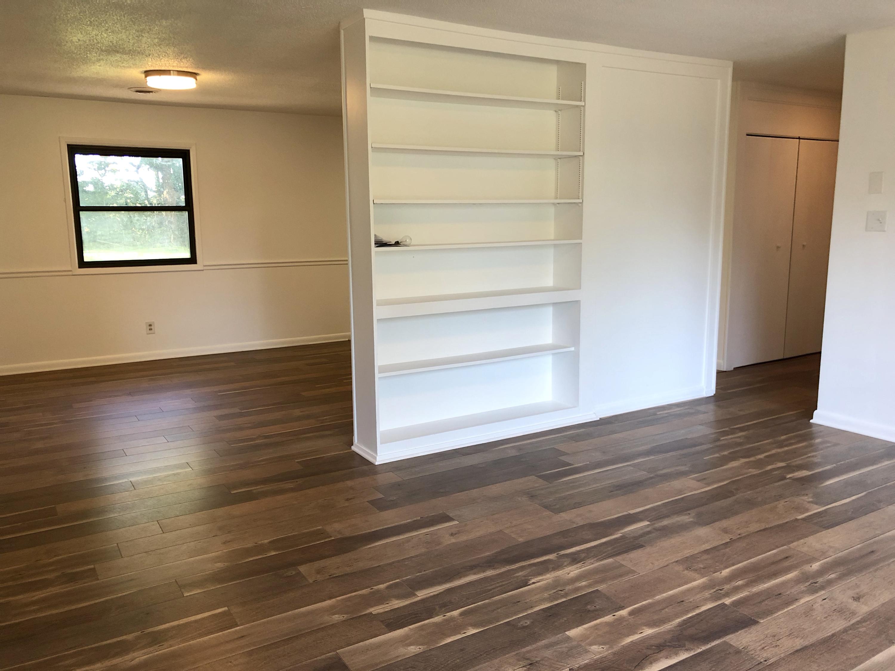 4200 Royalview Road Knoxville, TN 37921 - Photo 5 of 17 Photo Aug 30, 10 27 18 AM