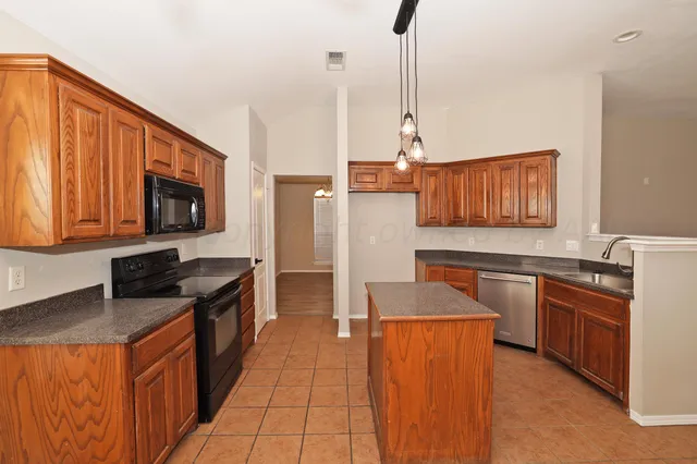 $2,100 | 6205 Janae Street, Amarillo, TX 79118