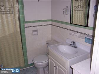 251 Wembly Road Upper Darby, PA 19082 - Photo 5 of 6 Bathroom