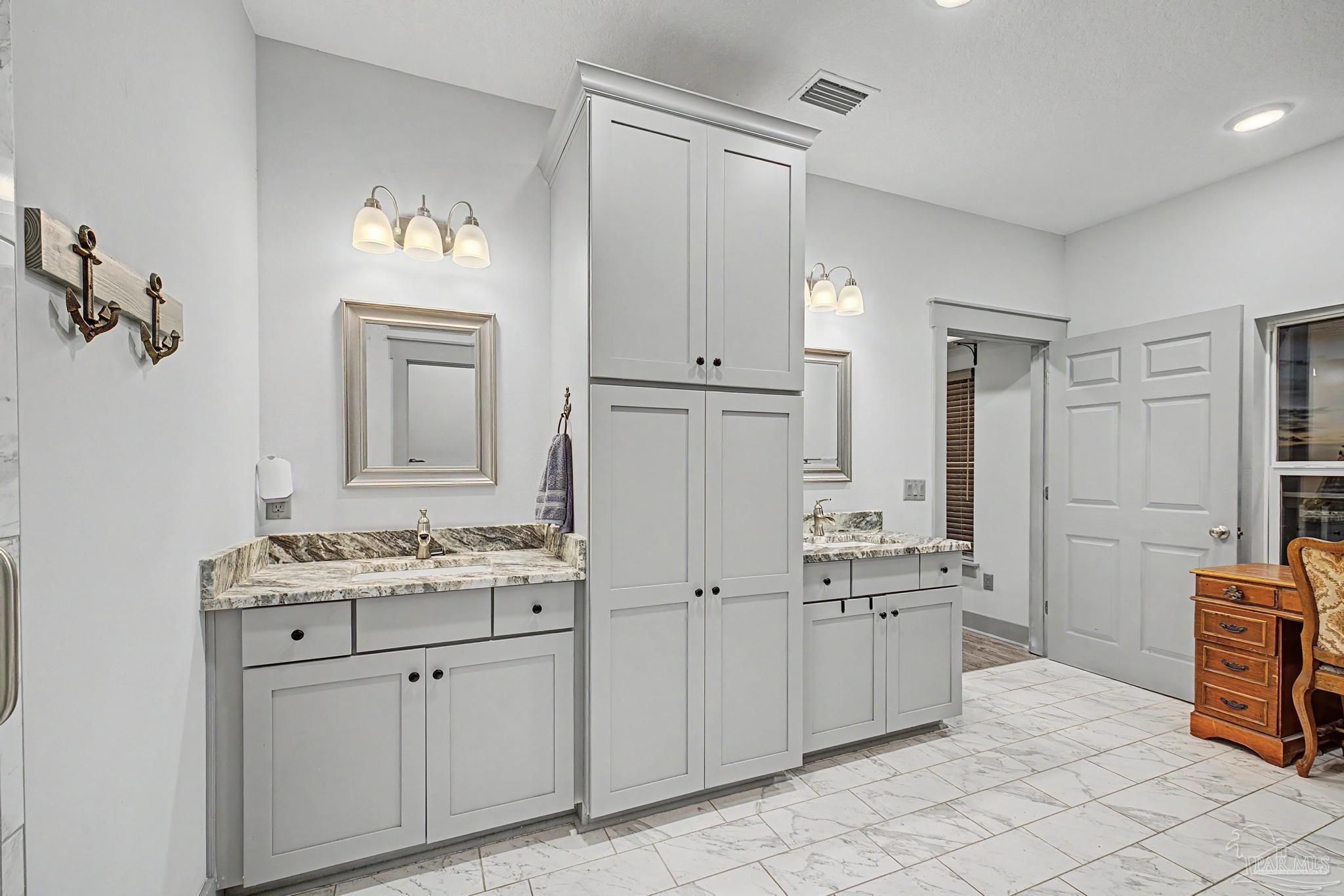 305 Garcon Point Road Milton, FL 32583 - Photo 4 of 37