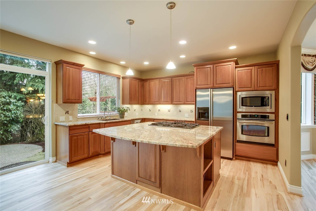 16641 Southeast 165th Way Renton, WA 98058 - Photo 9 of 25
