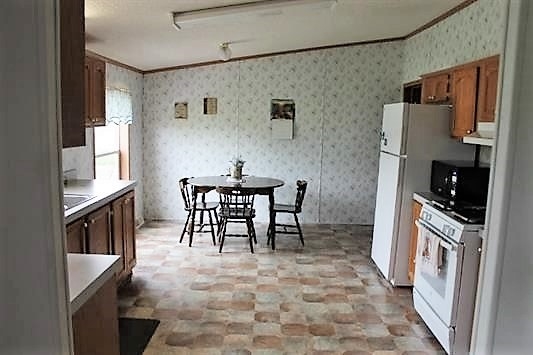 1728 Bertha Street Woodburn, IN 46797 - Photo 6 of 23 Gallery Image 6
