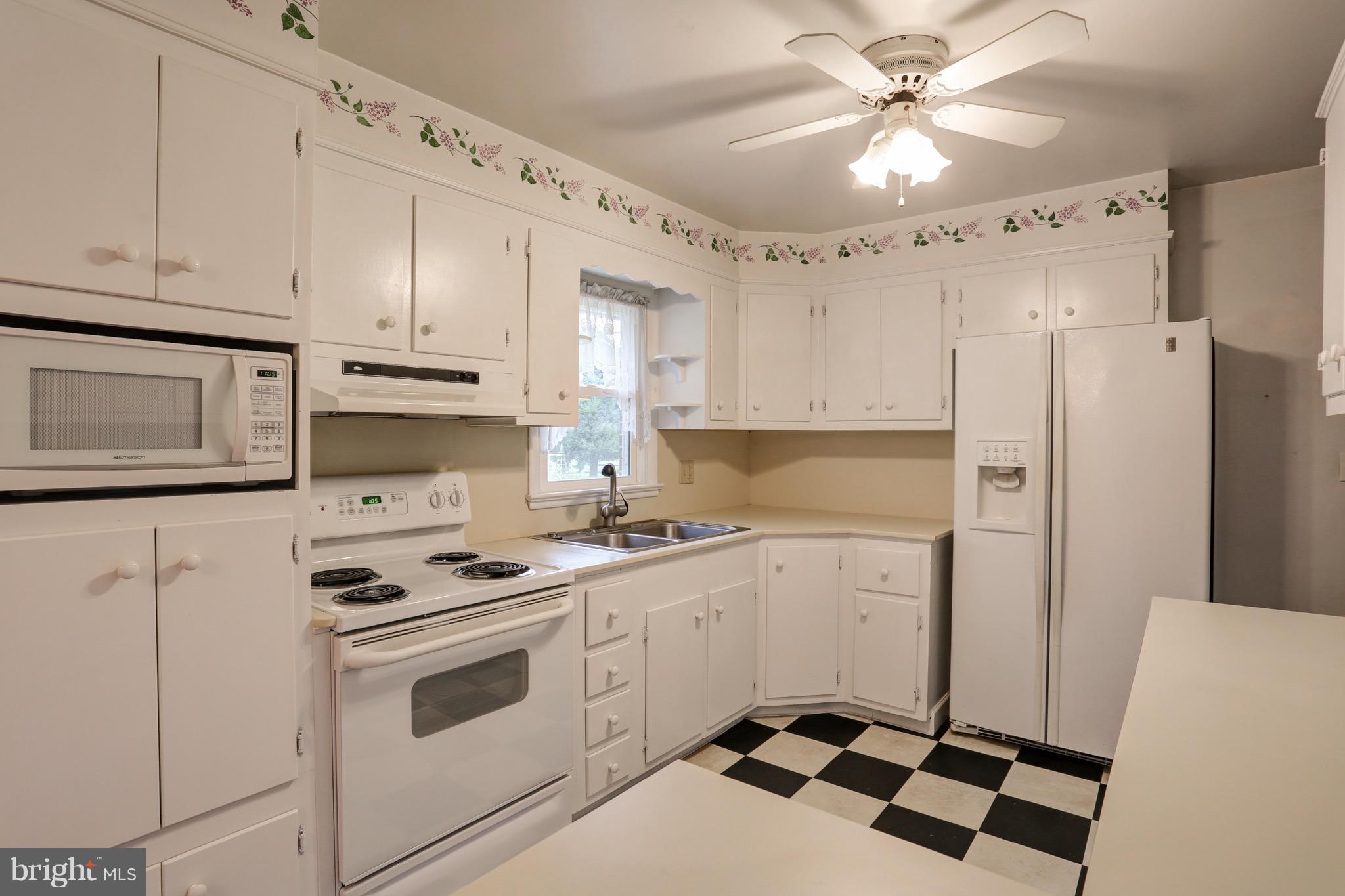 3421 Charlestown Road Lancaster, PA 17603 - Photo 14 of 26 Gallery Image 14