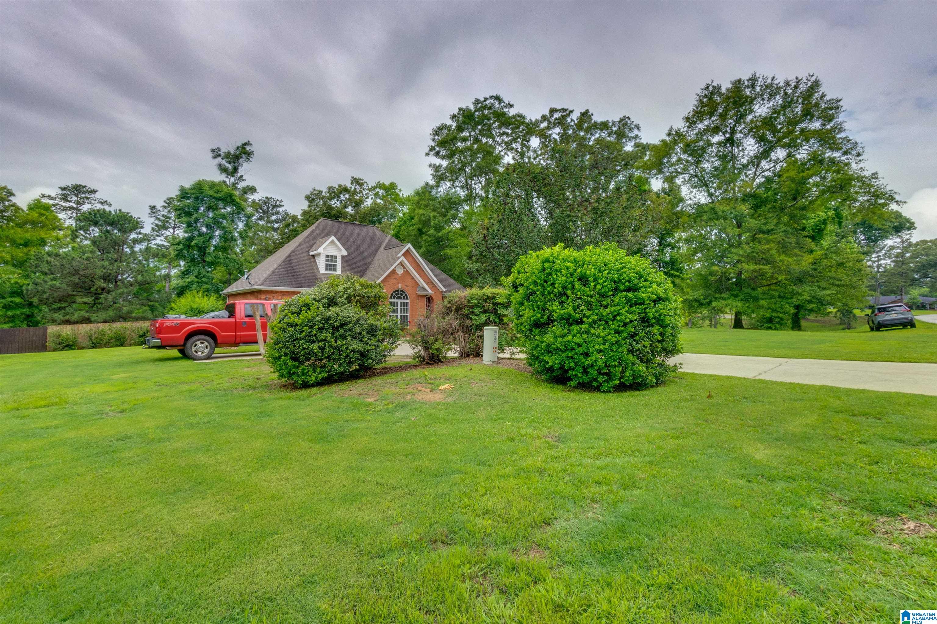 2565 Yellow Leaf Road Clanton, AL 35045 - Photo 4 of 53