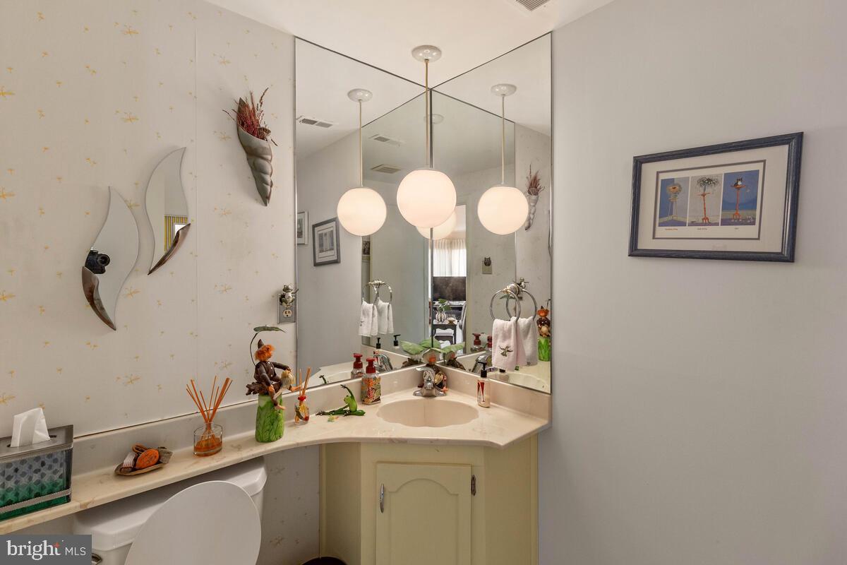 18920 Glendower Road Gaithersburg, MD 20879 - Photo 15 of 29