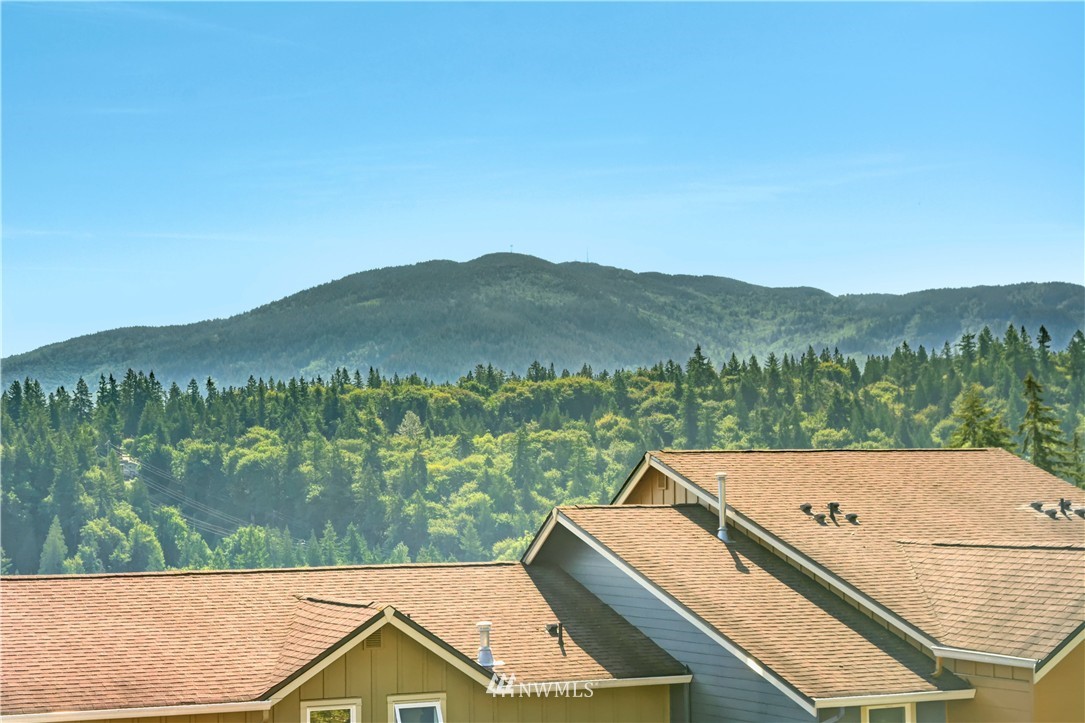 97 Sky Ridge Road Northwest Issaquah, WA 98027 - Photo 14 of 18