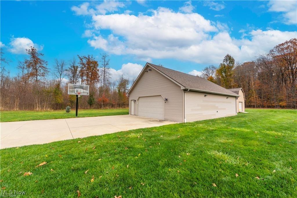 7661 Heritage Way Amherst, OH 44001 - Photo 39 of 49 Gallery Image 39