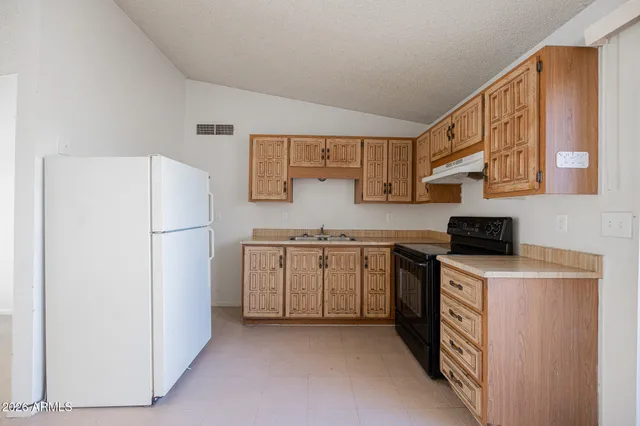 $1,095 | 3646 North 67th Avenue, Unit 15, Phoenix, AZ 85033