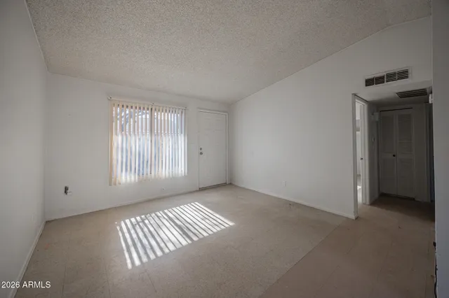 $1,095 | 3646 North 67th Avenue, Unit 15, Phoenix, AZ 85033