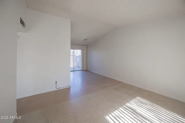 $1,095 | 3646 North 67th Avenue, Unit 15, Phoenix, AZ 85033