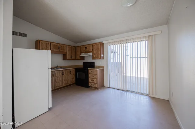 $1,095 | 3646 North 67th Avenue, Unit 15, Phoenix, AZ 85033
