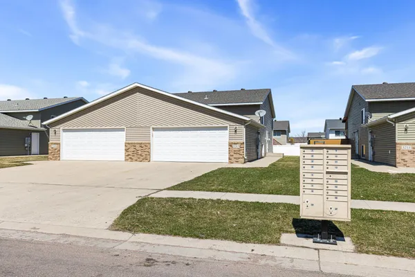 $267,100 | 5263 50th Avenue South, Fargo, ND 58104