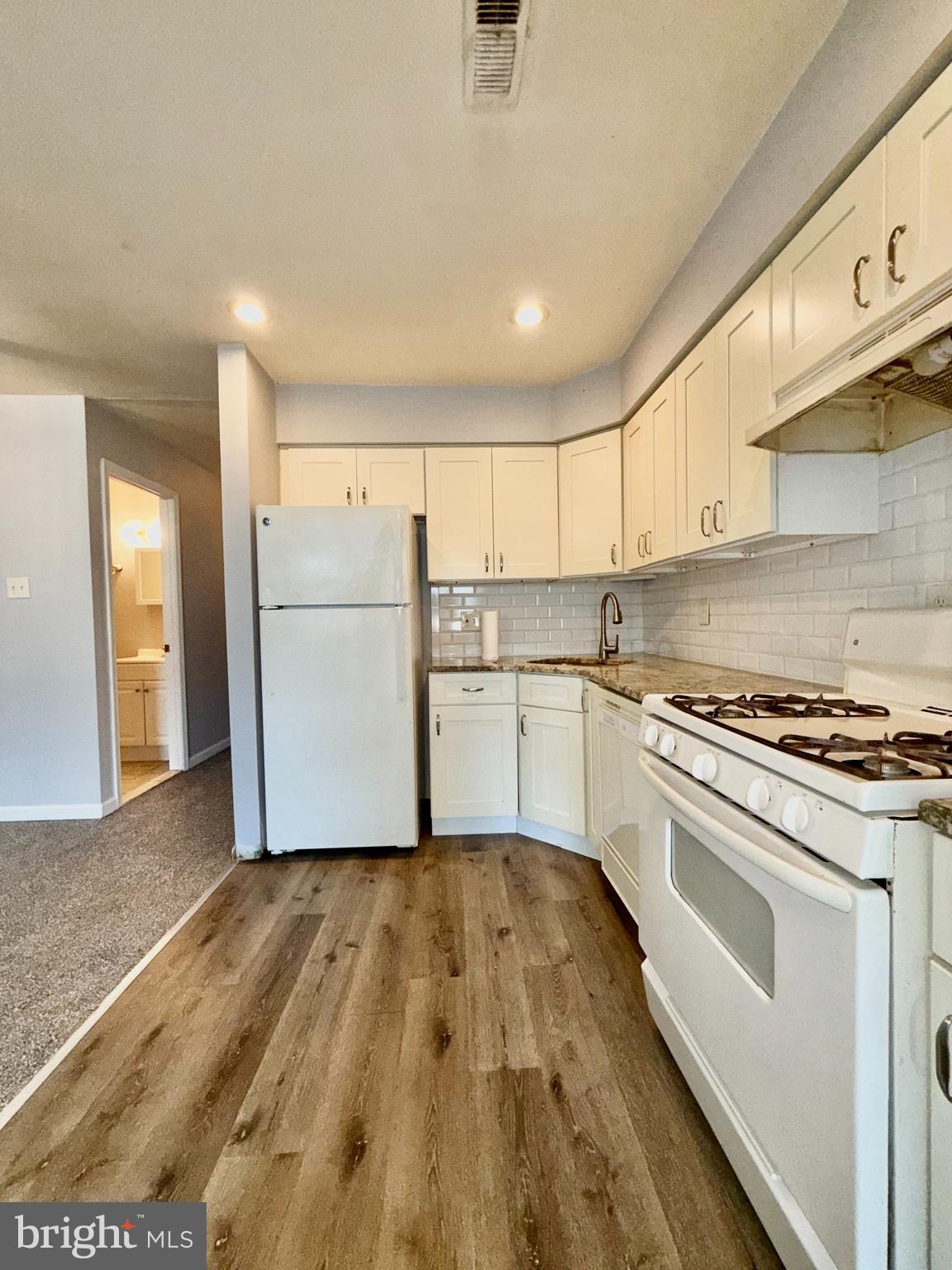 8058 Walker Street Philadelphia, PA 19136 - Photo 16 of 53