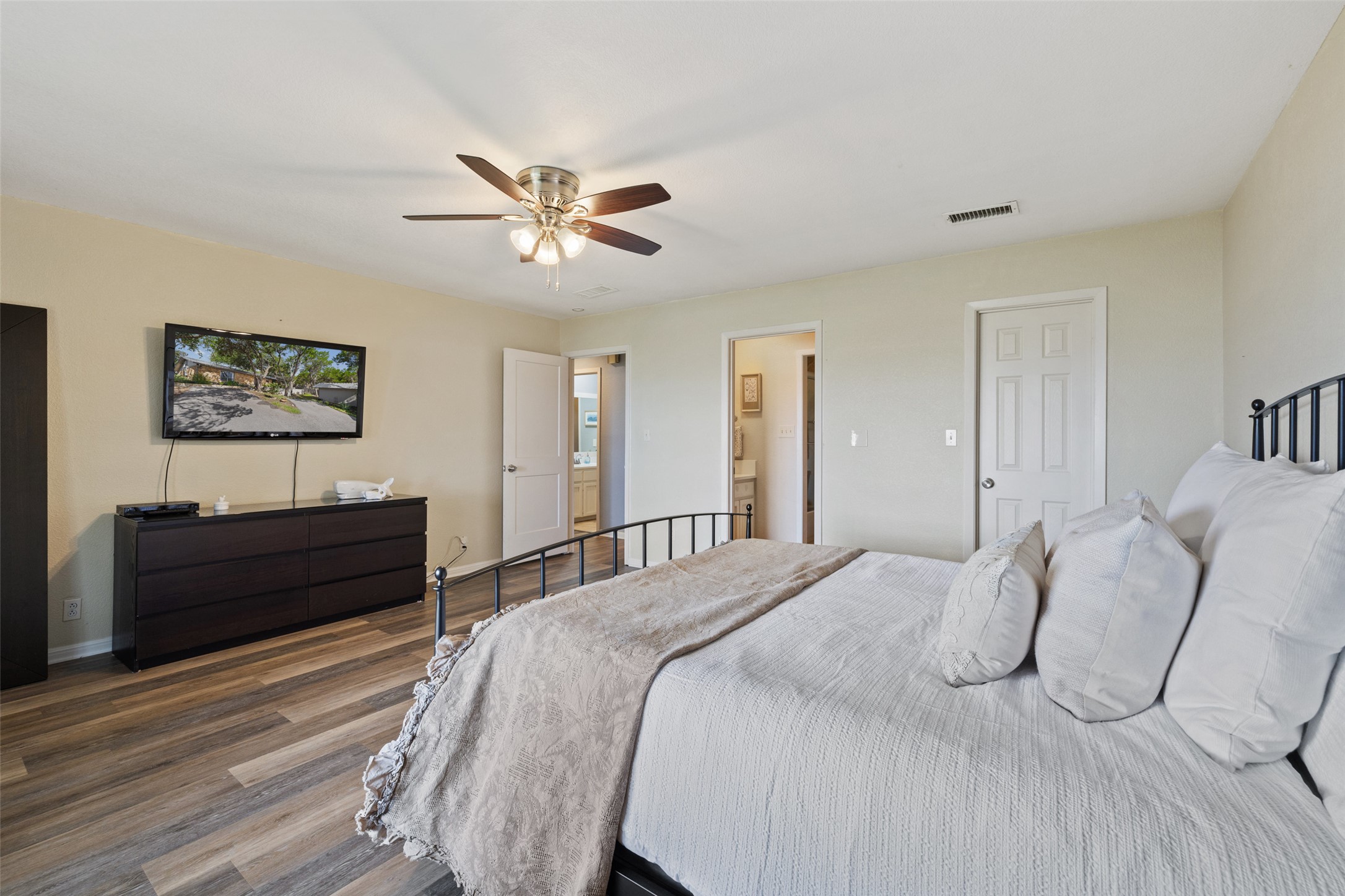 2918 Thurman Road Lago Vista, TX 78645 - Photo 16 of 29