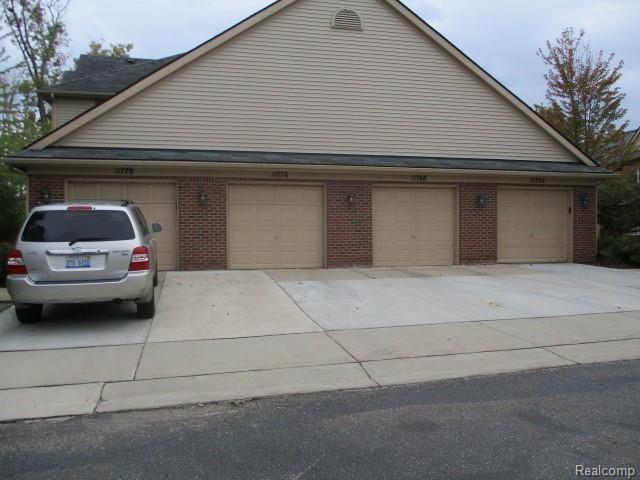 11778 Farmington Road Livonia, MI 48150 - Photo 16 of 55 IMG_0193.JPG