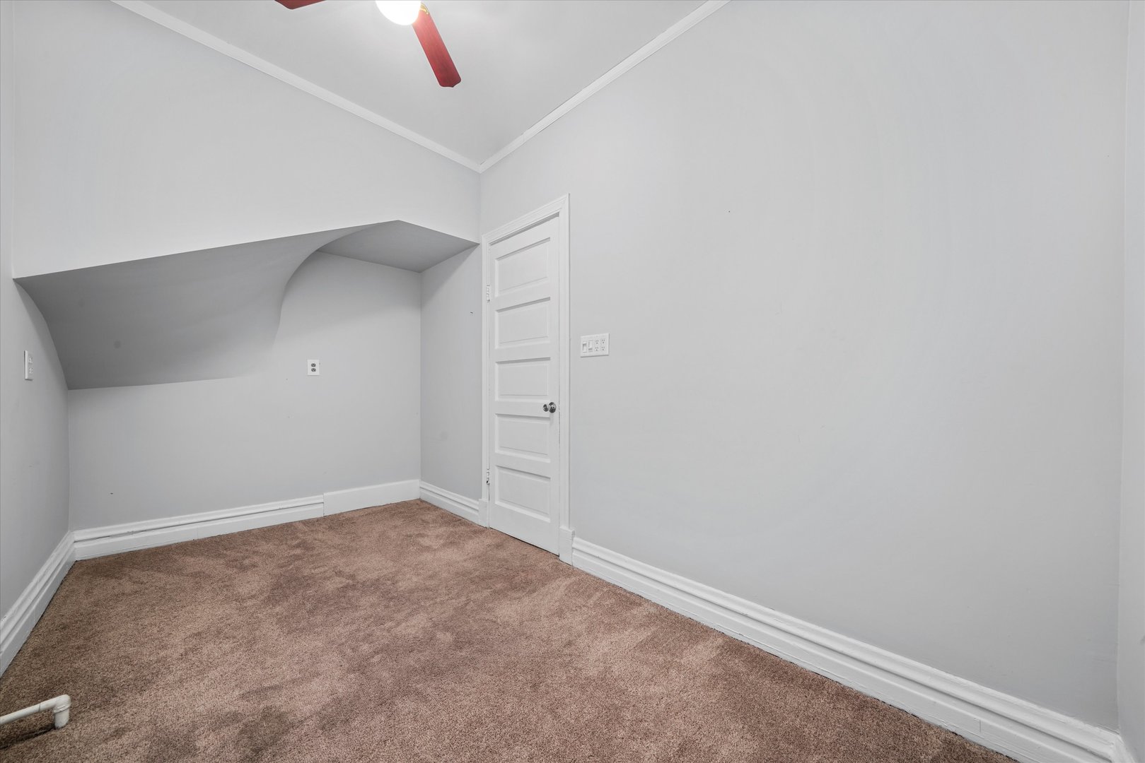 1450 North Springfield Avenue Chicago, IL 60651 - Photo 11 of 46 an empty room with a empty space