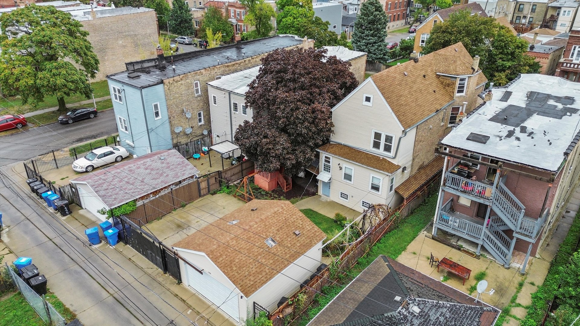 1450 North Springfield Avenue Chicago, IL 60651 - Photo 43 of 46 an aerial view of a house
