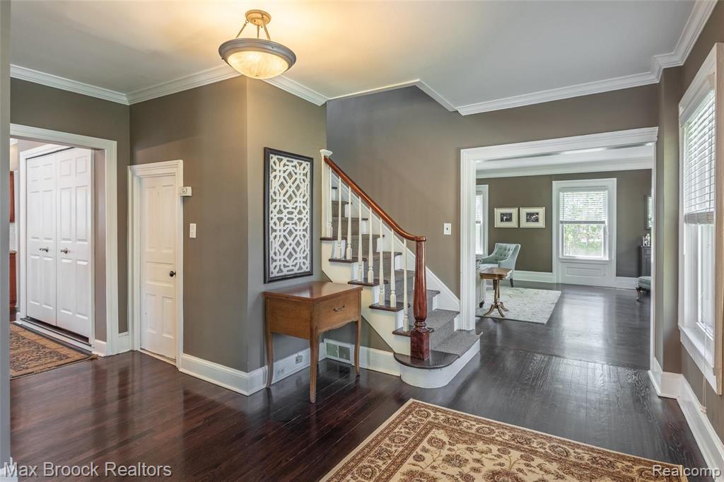 18277 Beverly Road Beverly Hills, MI 48025 - Photo 5 of 44