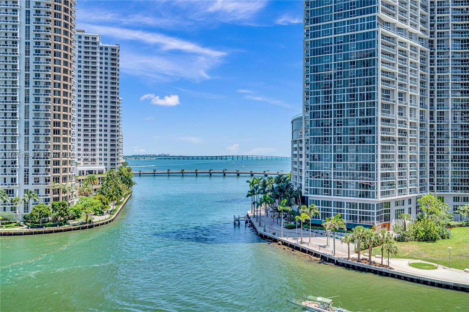 300 Biscayne Blvd Way, Unit 703 Miami, FL 33131 - Photo 6 of 27 a view of a garden with a lake