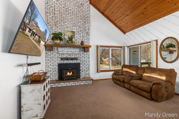 $350,000 | 810 West South Street, Greenville, MI 48838