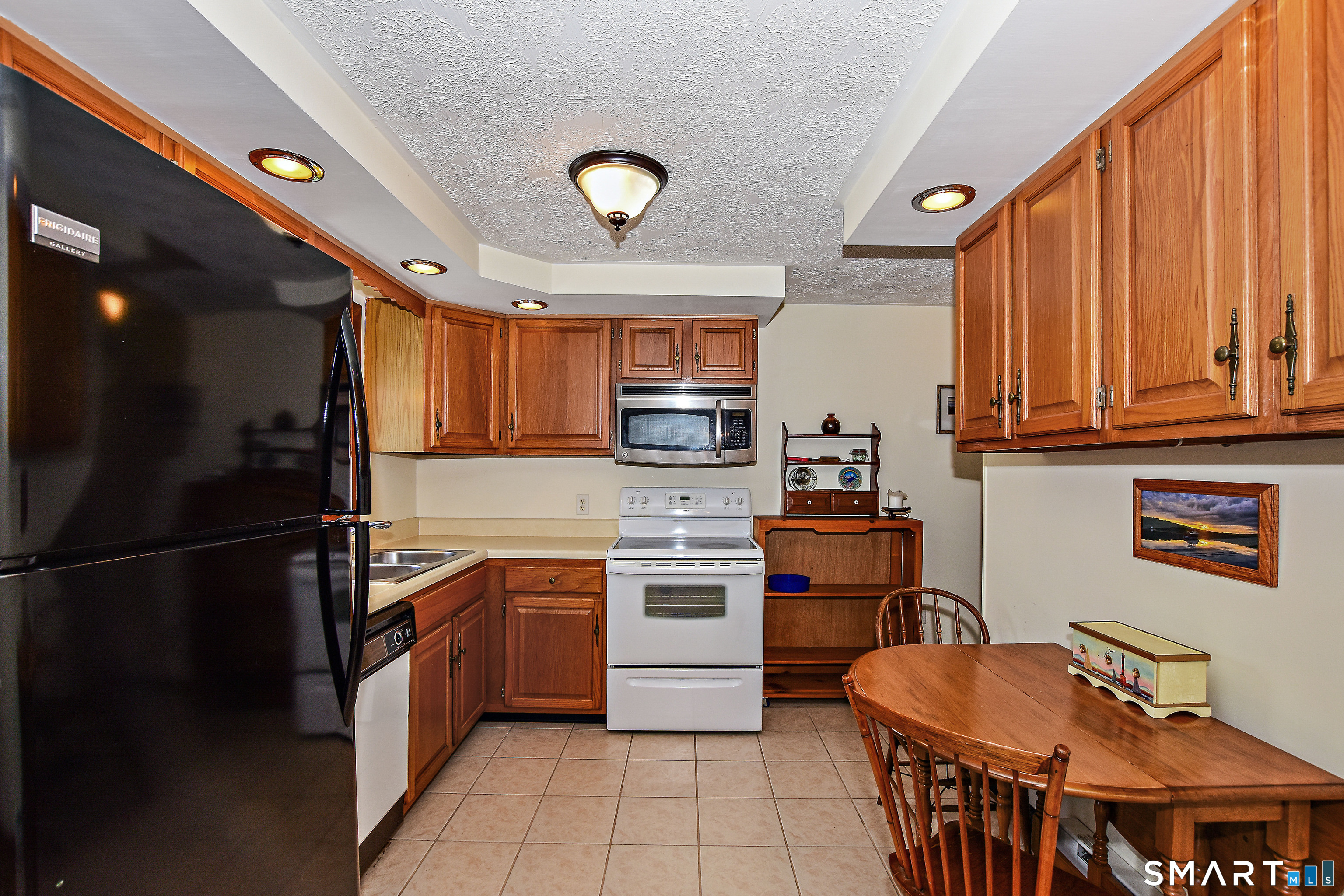 275 Moosup Pond Road Moosup, CT 06354 - Photo 4 of 29