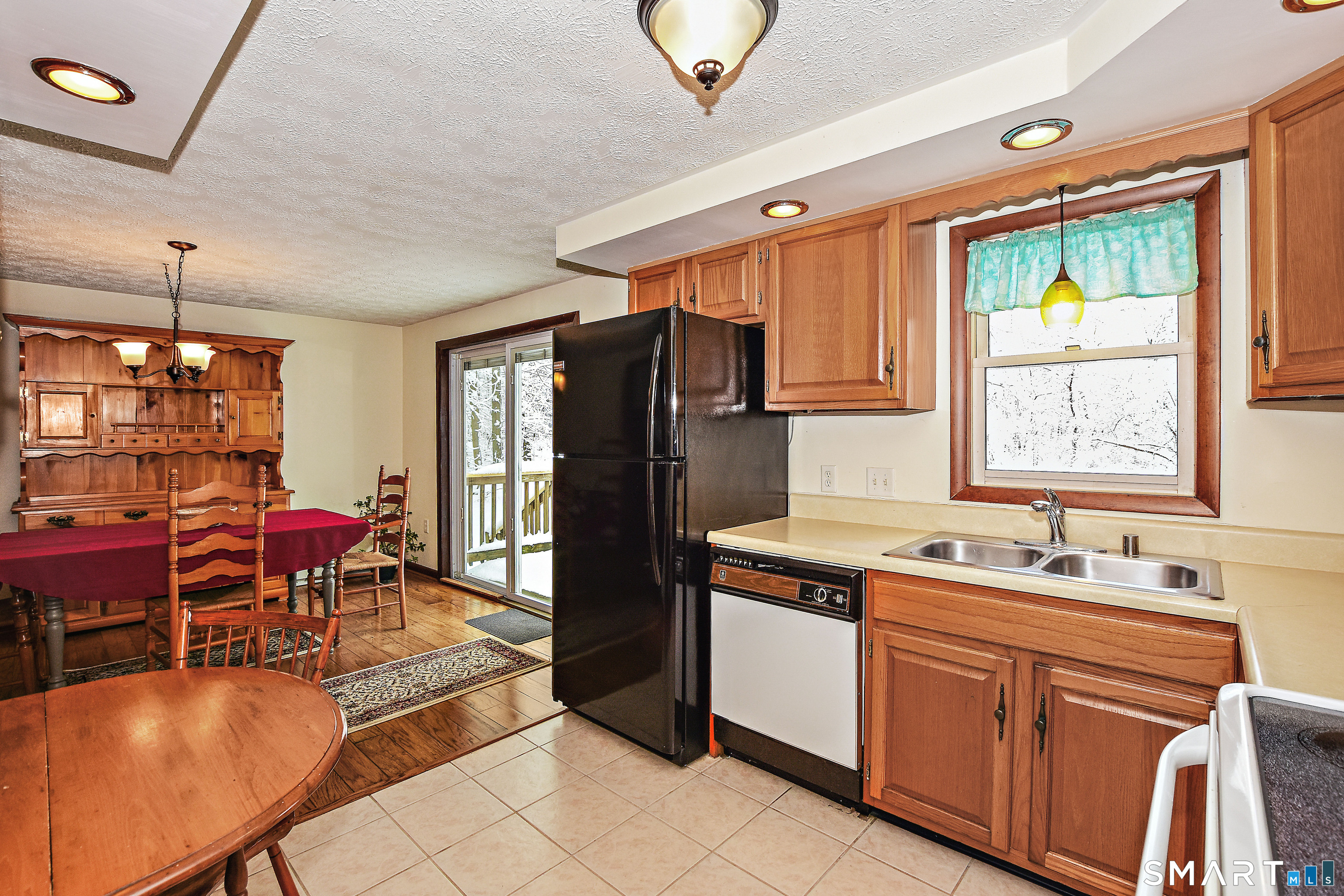 275 Moosup Pond Road Moosup, CT 06354 - Photo 5 of 29