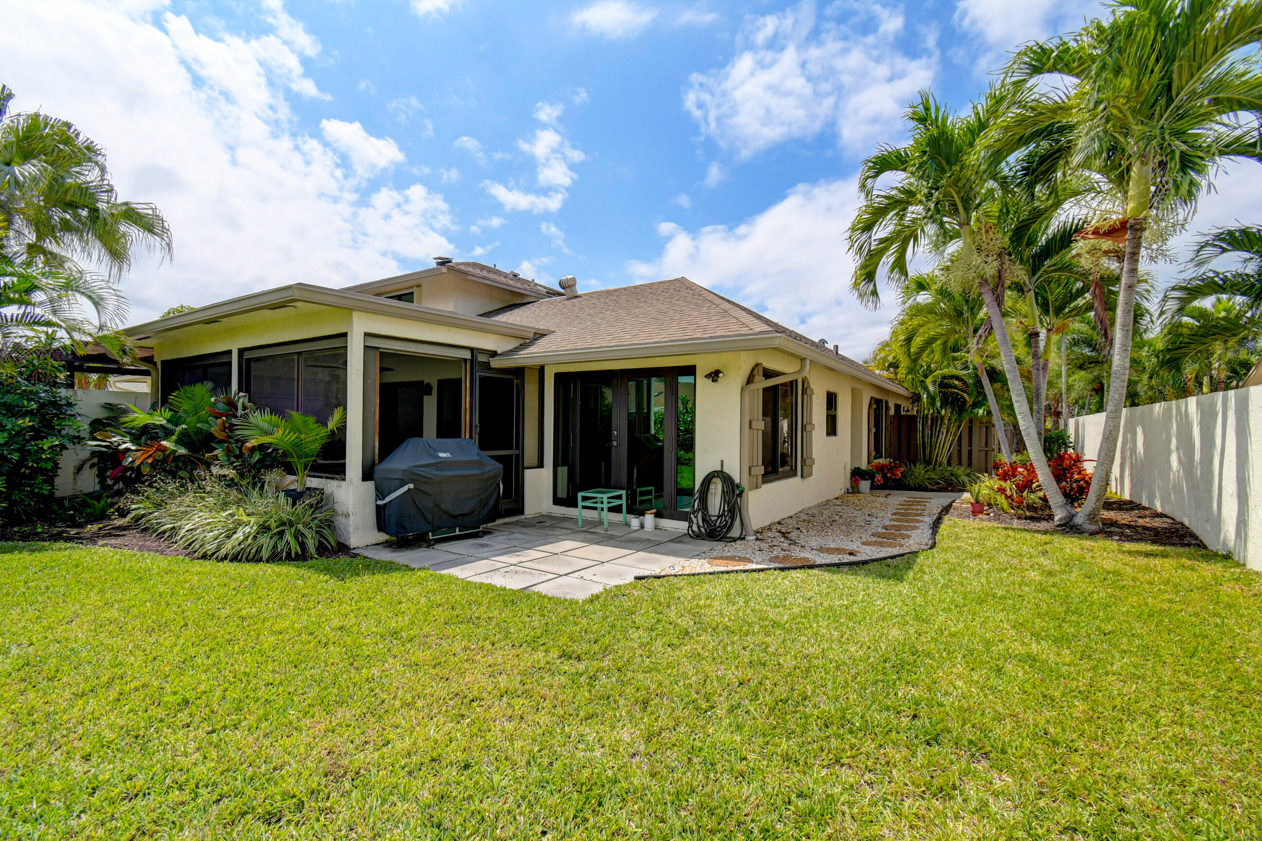 533 Southwest 29th Avenue Delray Beach, FL 33445 - Photo 18 of 32 Rear View