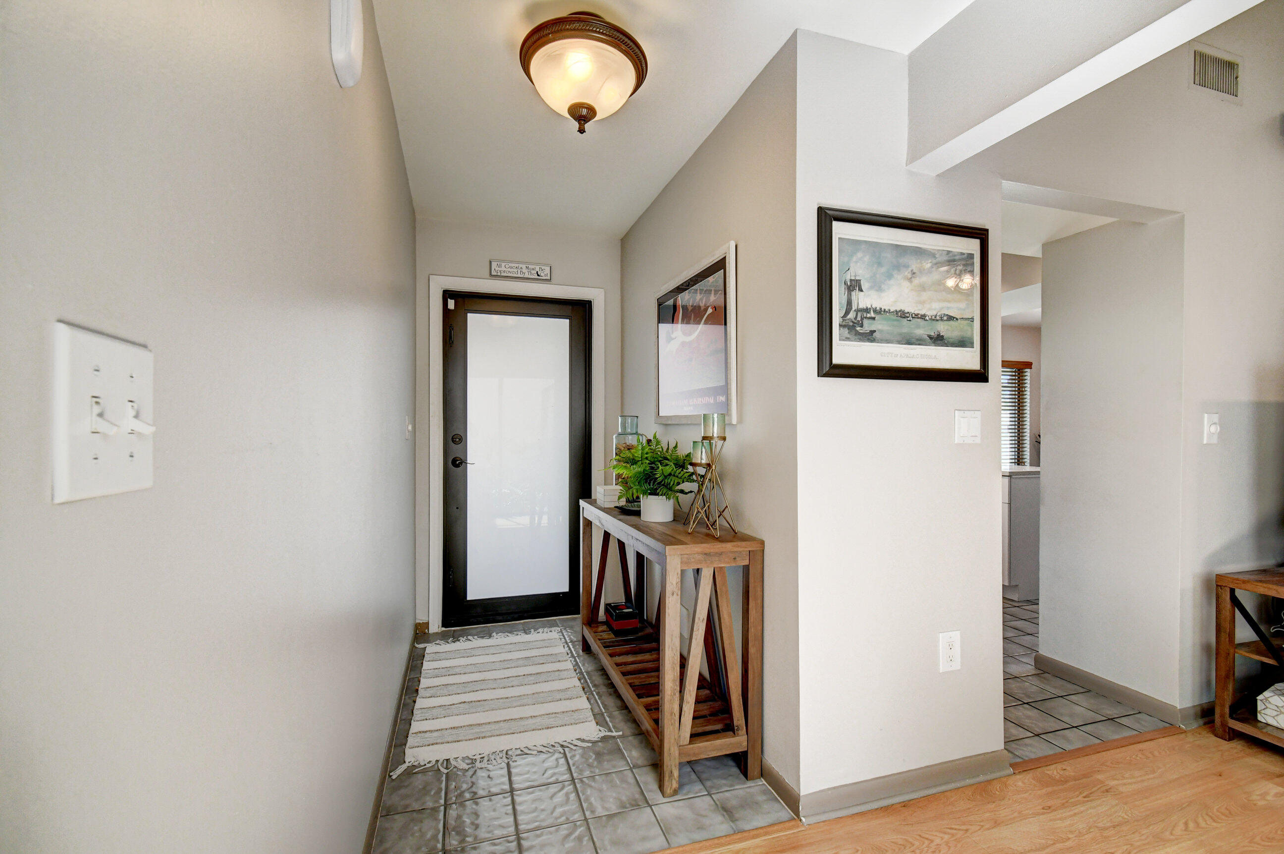 533 Southwest 29th Avenue Delray Beach, FL 33445 - Photo 25 of 32 Foyer