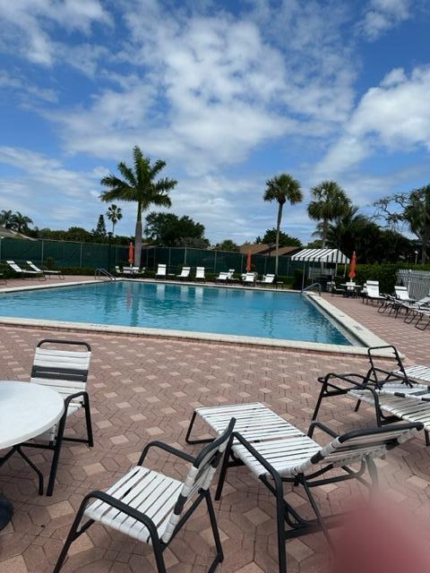533 Southwest 29th Avenue Delray Beach, FL 33445 - Photo 28 of 32 Neighborhood Pool