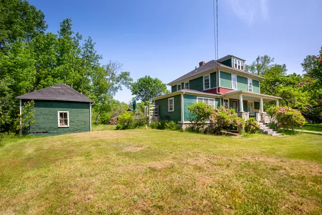 $625,000 | 115 Babbidge Road, Islesboro, ME 04848