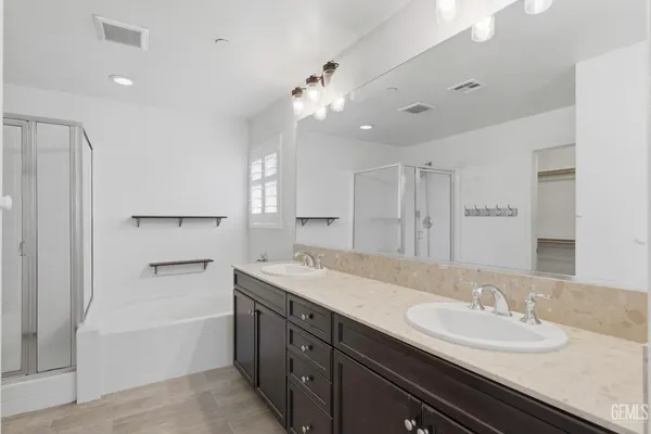 $529,999 | Undisclosed Address, Bakersfield, CA 93313