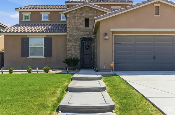 $529,999 | Undisclosed Address, Bakersfield, CA 93313