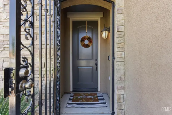 $529,999 | Undisclosed Address, Bakersfield, CA 93313