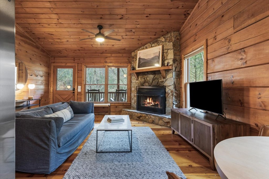 75 Laurel Creek Road Blue Ridge, GA 30513 - Photo 17 of 41