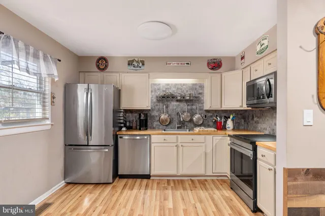 $459,995 | 10482 James Madison Highway, Bealeton, VA 22712