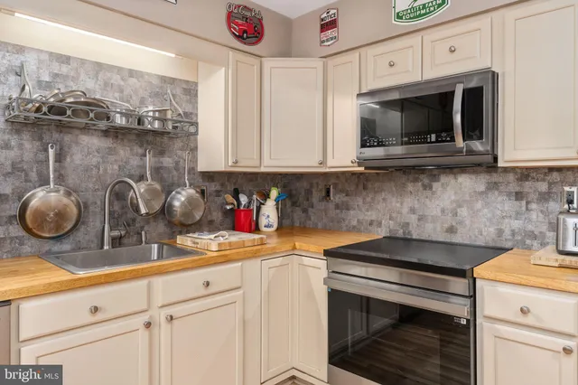 $459,995 | 10482 James Madison Highway, Bealeton, VA 22712