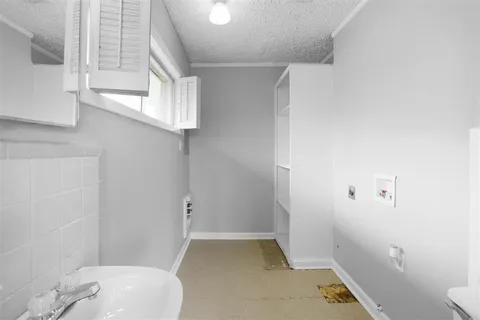 $200,000 | 1015 Paris Street, Lake Charles, LA 70605
